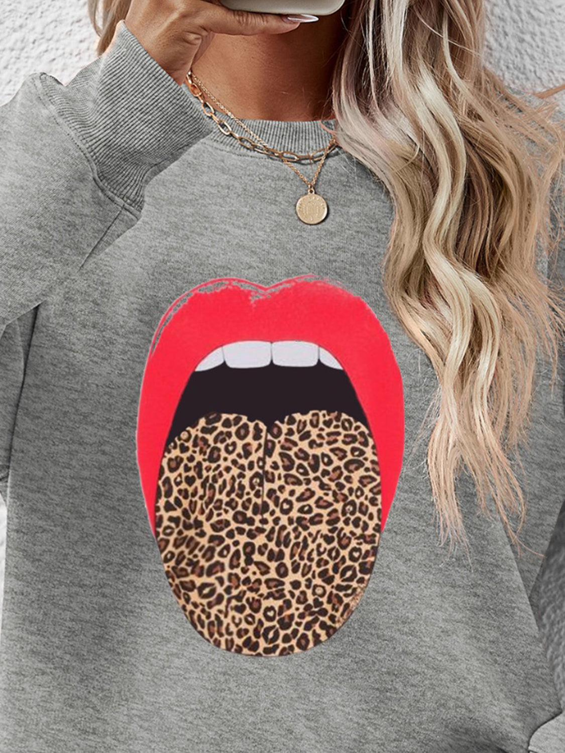 Leopard Lip Graphic Round Neck Sweatshirt nicholesgifts