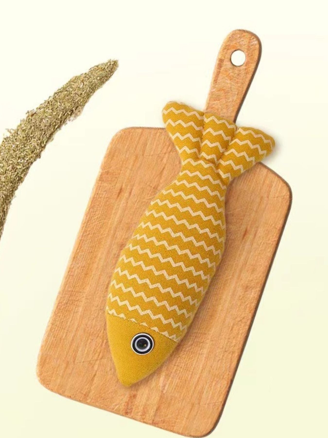Interactive Fish Shape Pet Plush Toys nicholesgifts