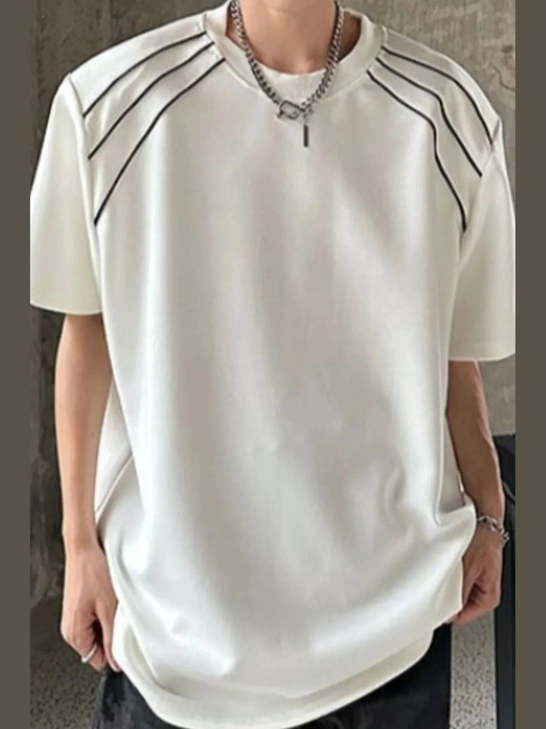 Men's Plus Size Oversized Round Neck T-Shirt with Contrast Shoulder Stripes Trendsi