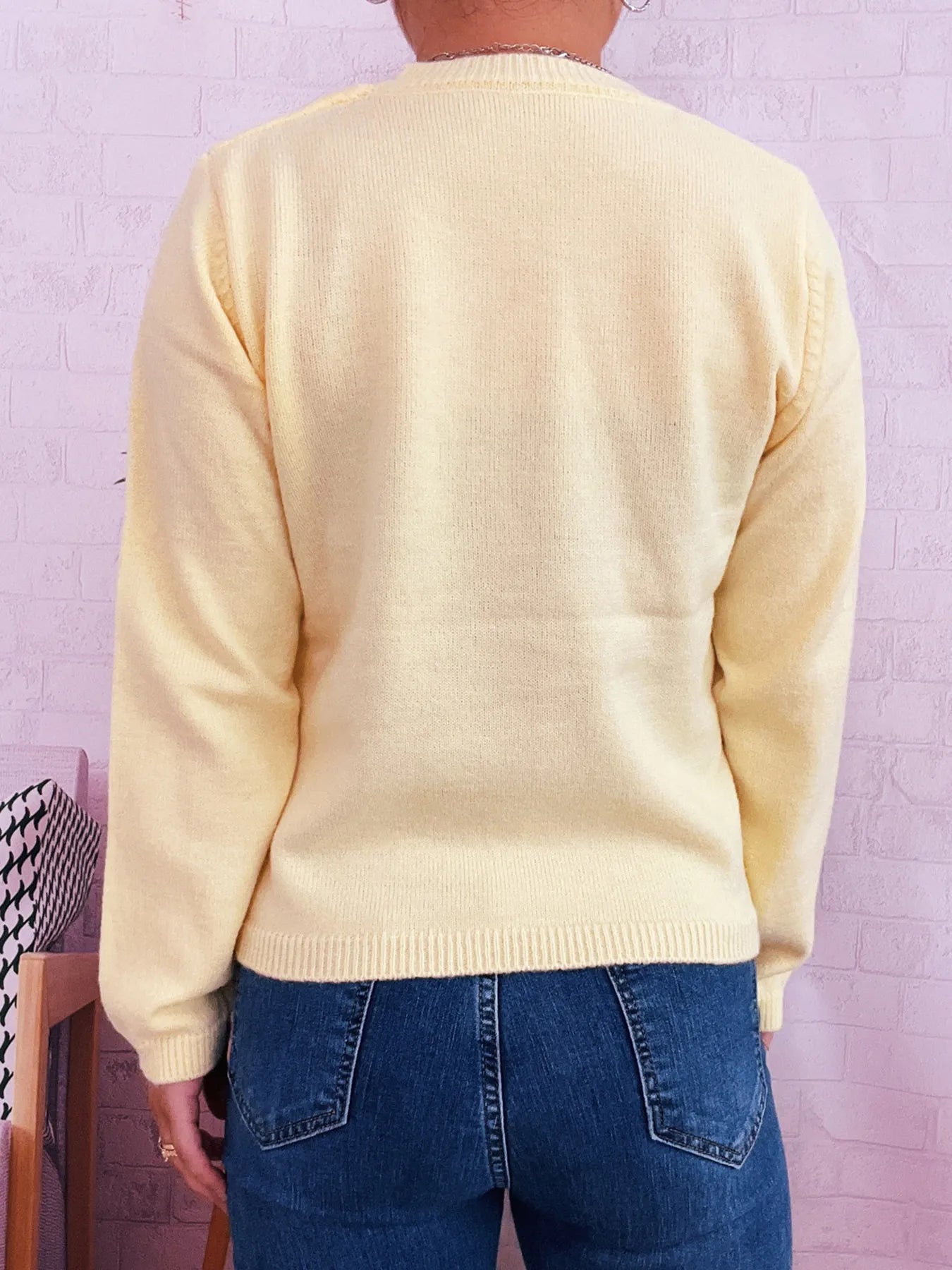 Flower Contrast Round Neck Sweater
