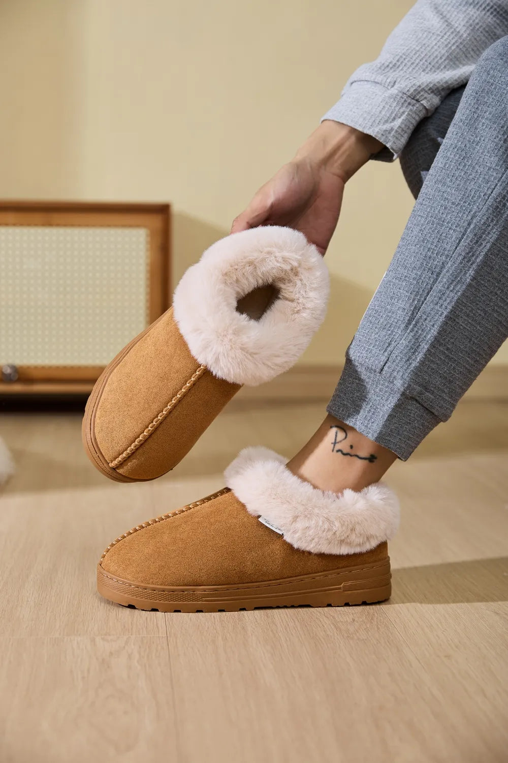 Women Faux Fur Round Toe Platform Slippers nicholesgifts