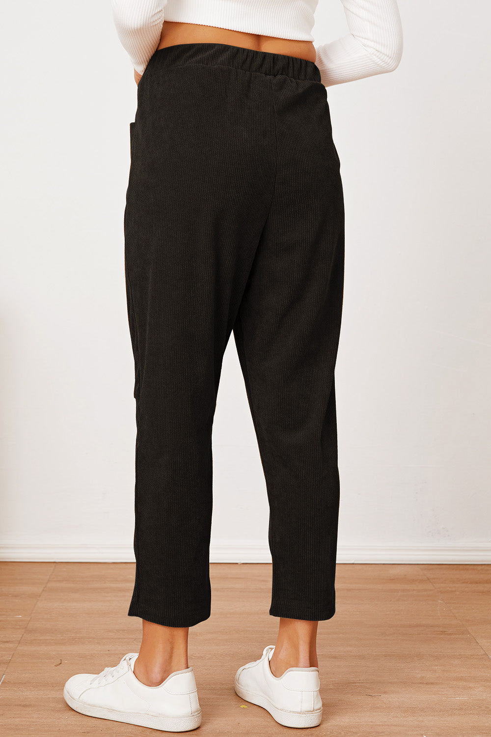 Pocketed Elastic Waist Pants nicholesgifts