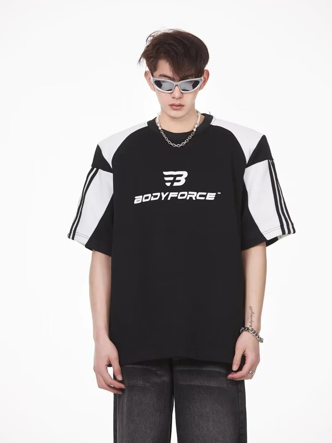 Men's Full Size Contrast Panels Round Neck T-Shirt Plus Size Trendsi