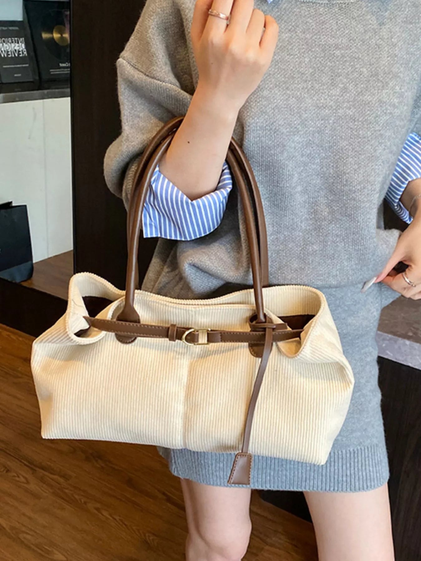 Buckle Decor Shoulder Bag nicholesgifts