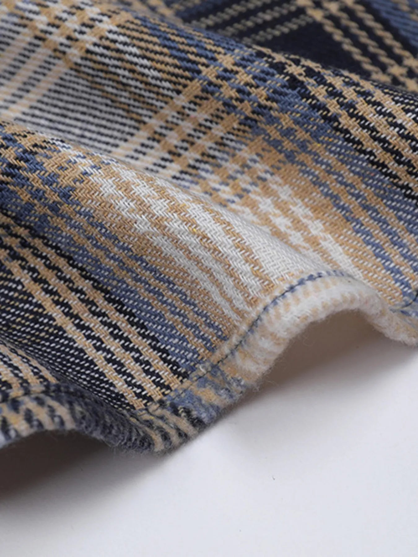 Men's Plaid Button Up Long Sleeve Jacket Trendsi