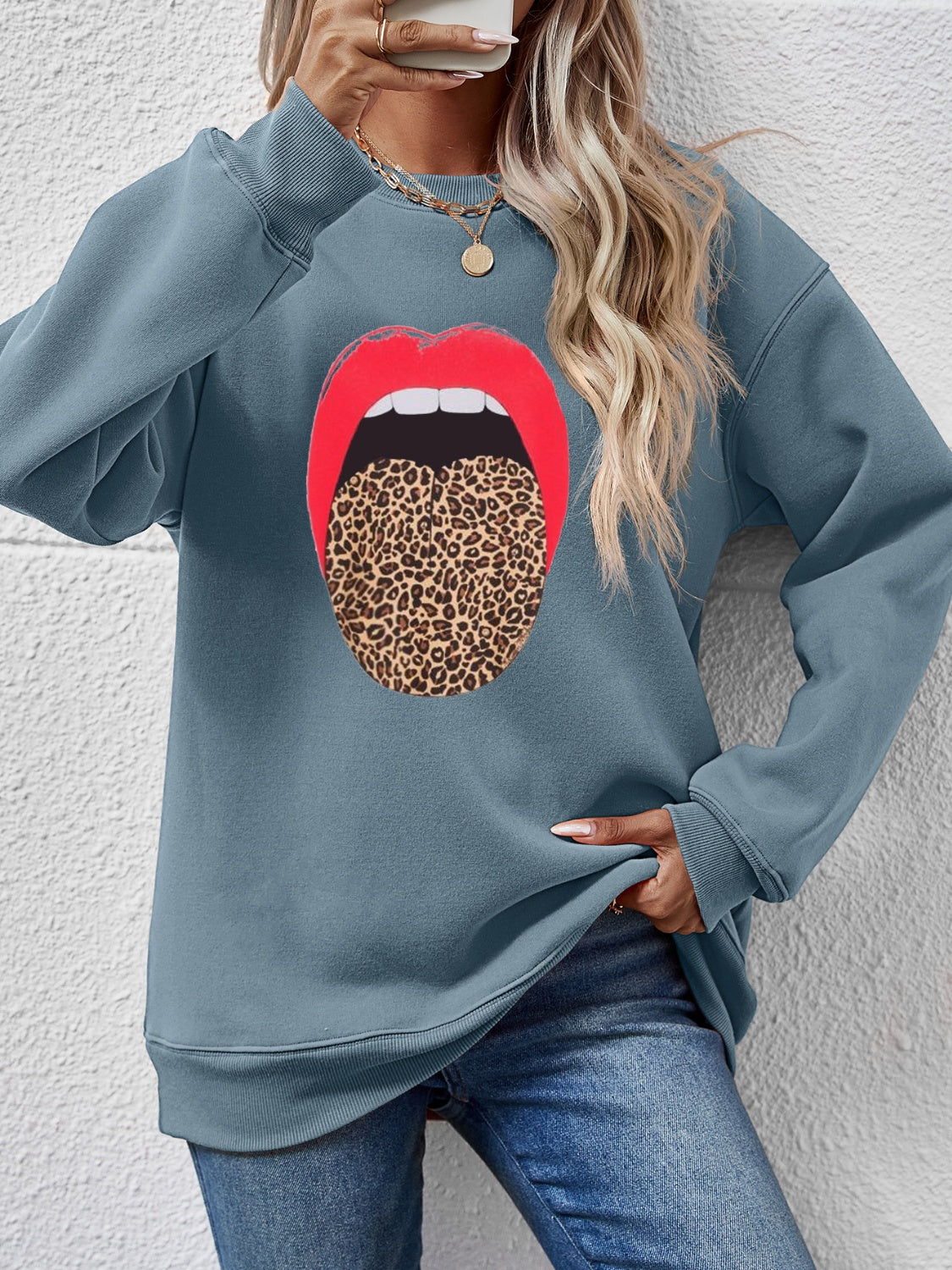 Leopard Lip Graphic Round Neck Sweatshirt nicholesgifts