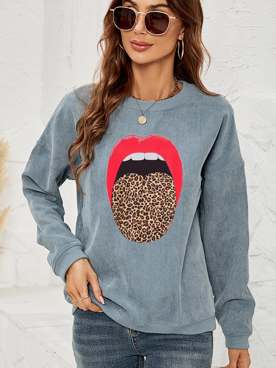 Round Neck Dropped Shoulder MAMA Graphic Sweatshirt nicholesgifts