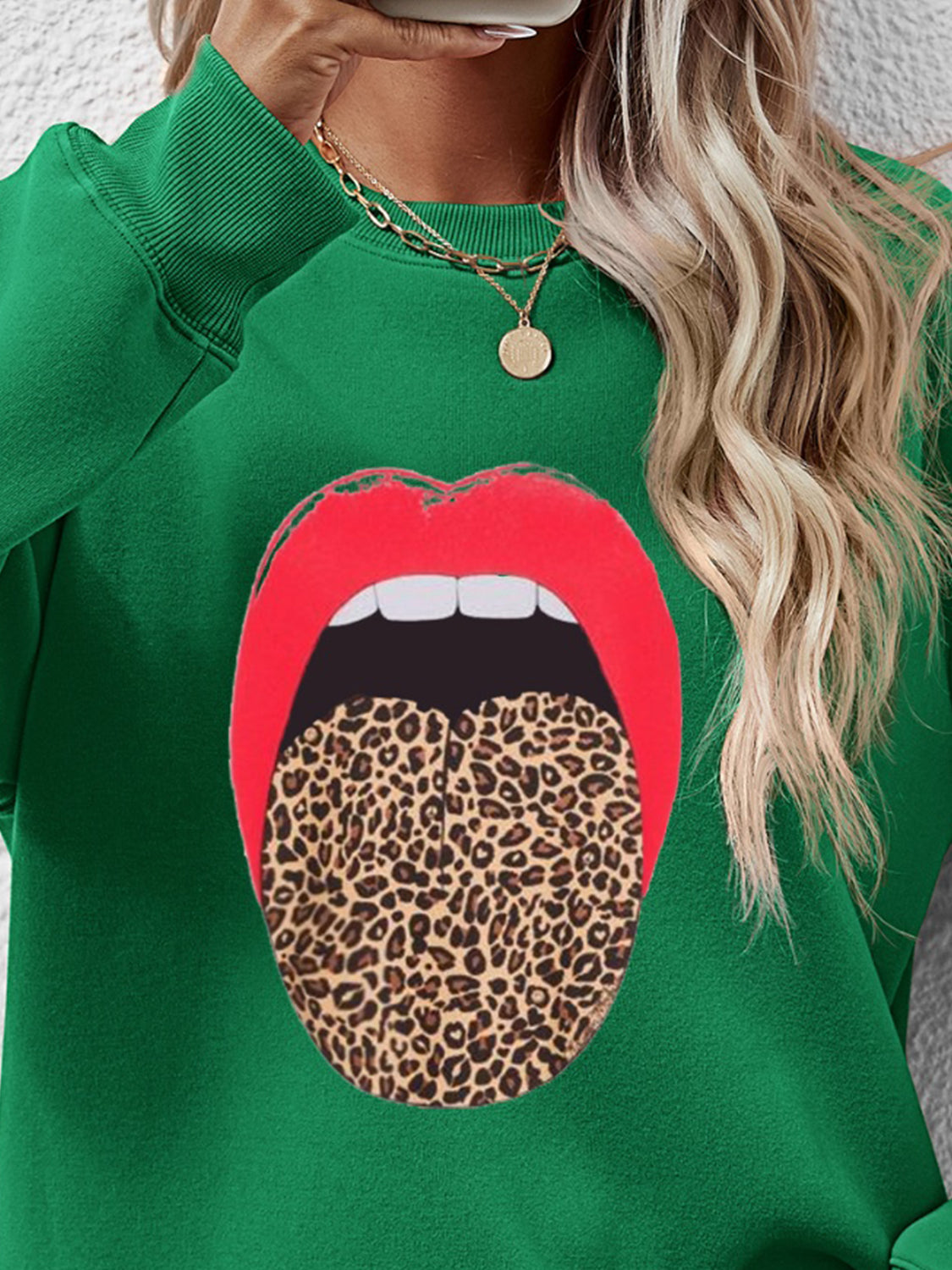 Leopard Lip Graphic Round Neck Sweatshirt nicholesgifts