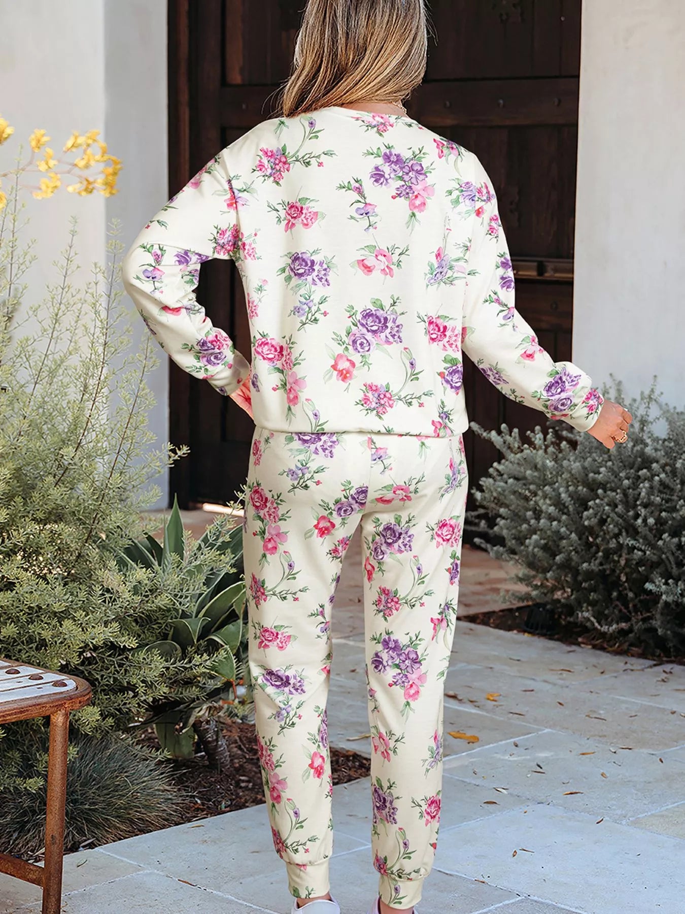 Floral Print Round Neck Top and Drawstring Pants Lounge Set Trendsi