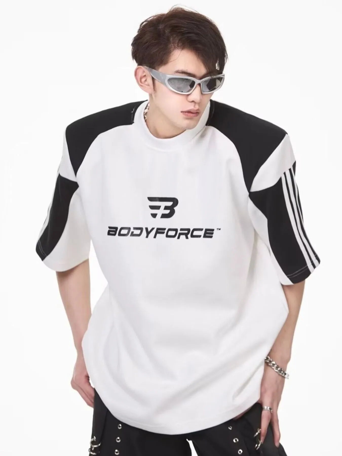 Men's Full Size Contrast Panels Round Neck T-Shirt Plus Size Trendsi