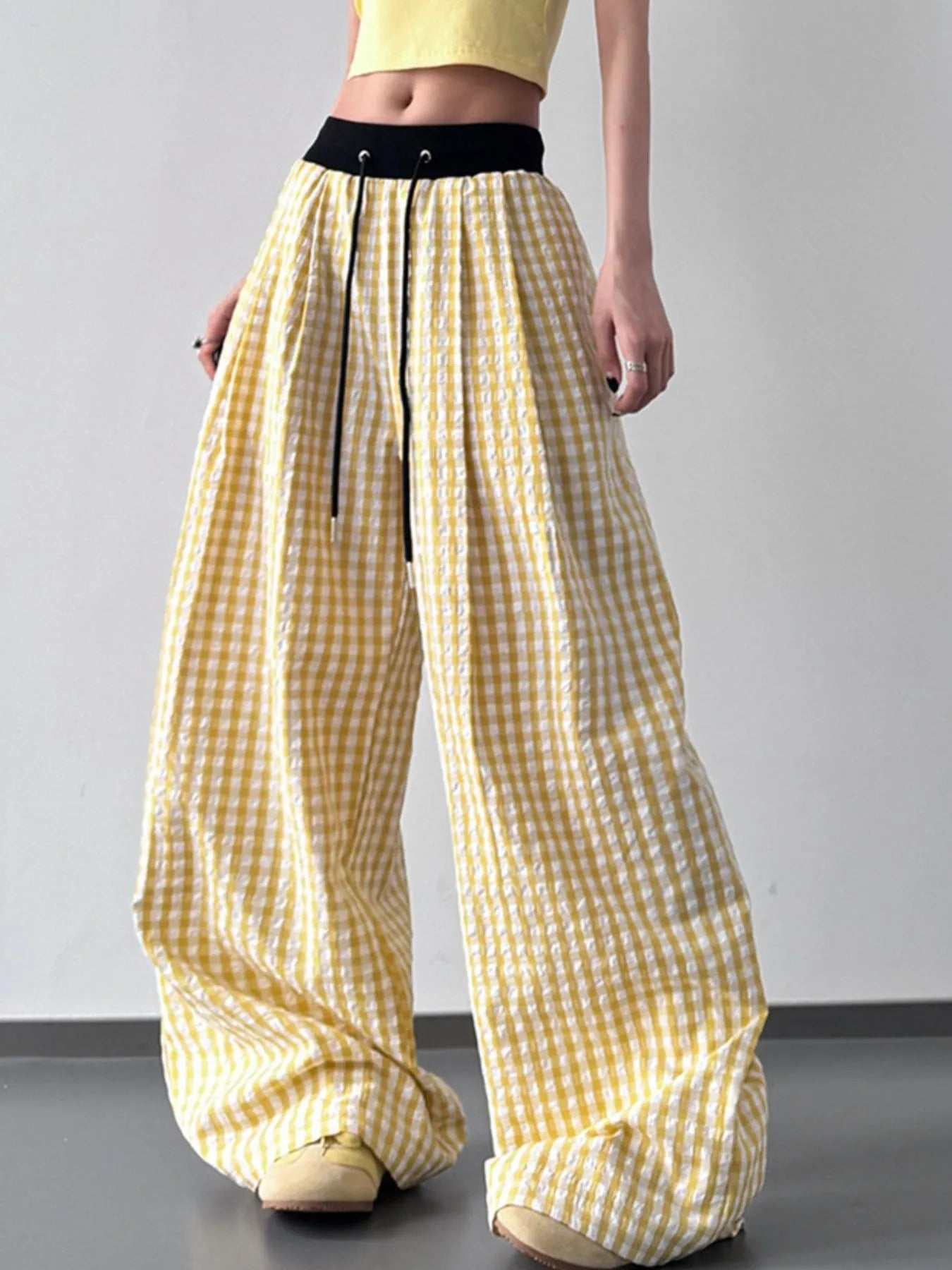 Gingham Wide Leg Drawstring Pants Trendsi