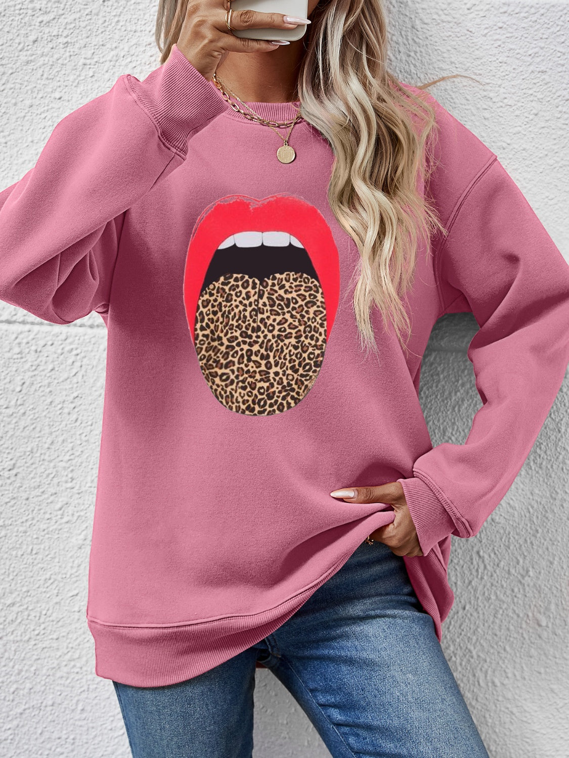 Leopard Lip Graphic Round Neck Sweatshirt nicholesgifts