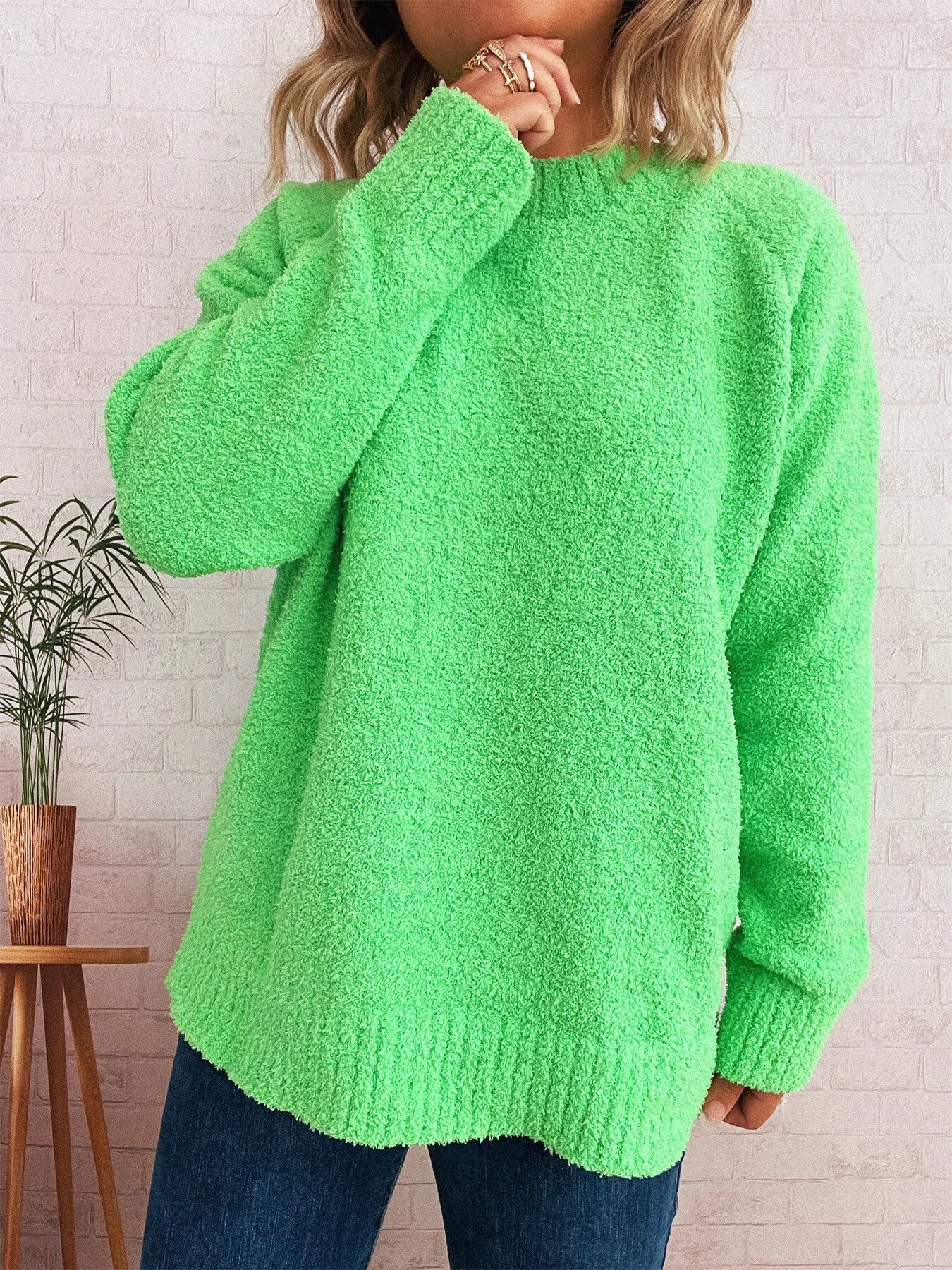 Round Neck Raglan Sleeve Sweater