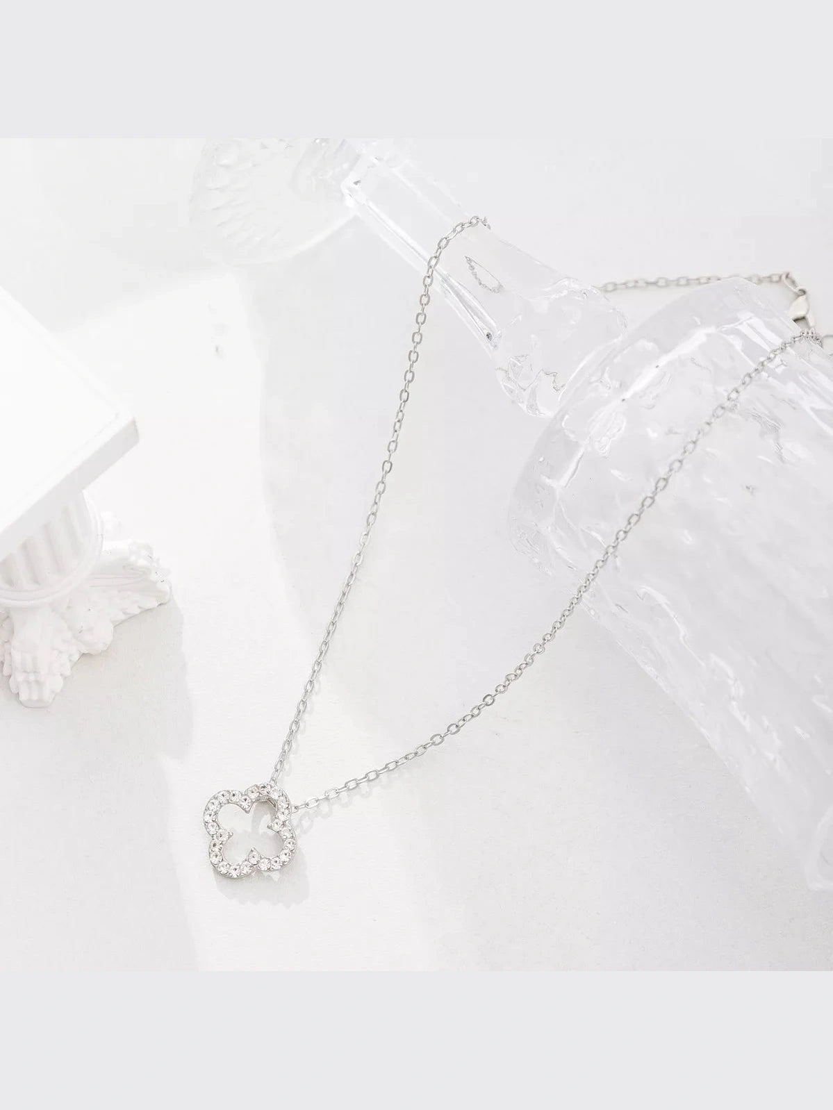 Clover Pendant Necklace Trendsi