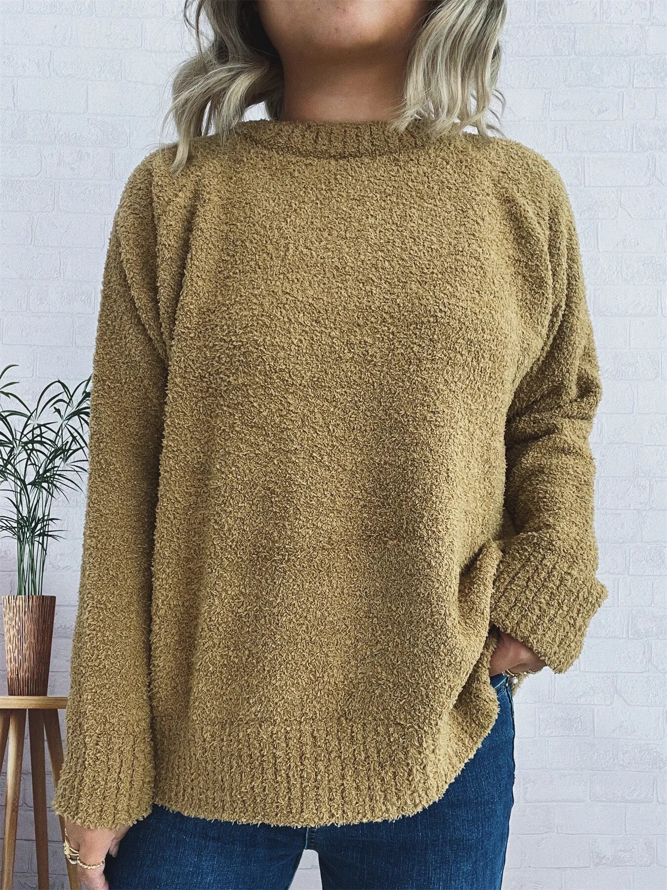 Round Neck Raglan Sleeve Sweater