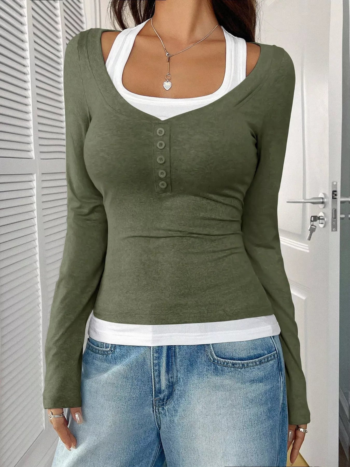 Scoop Neck Long Sleeve T-Shirt Trendsi