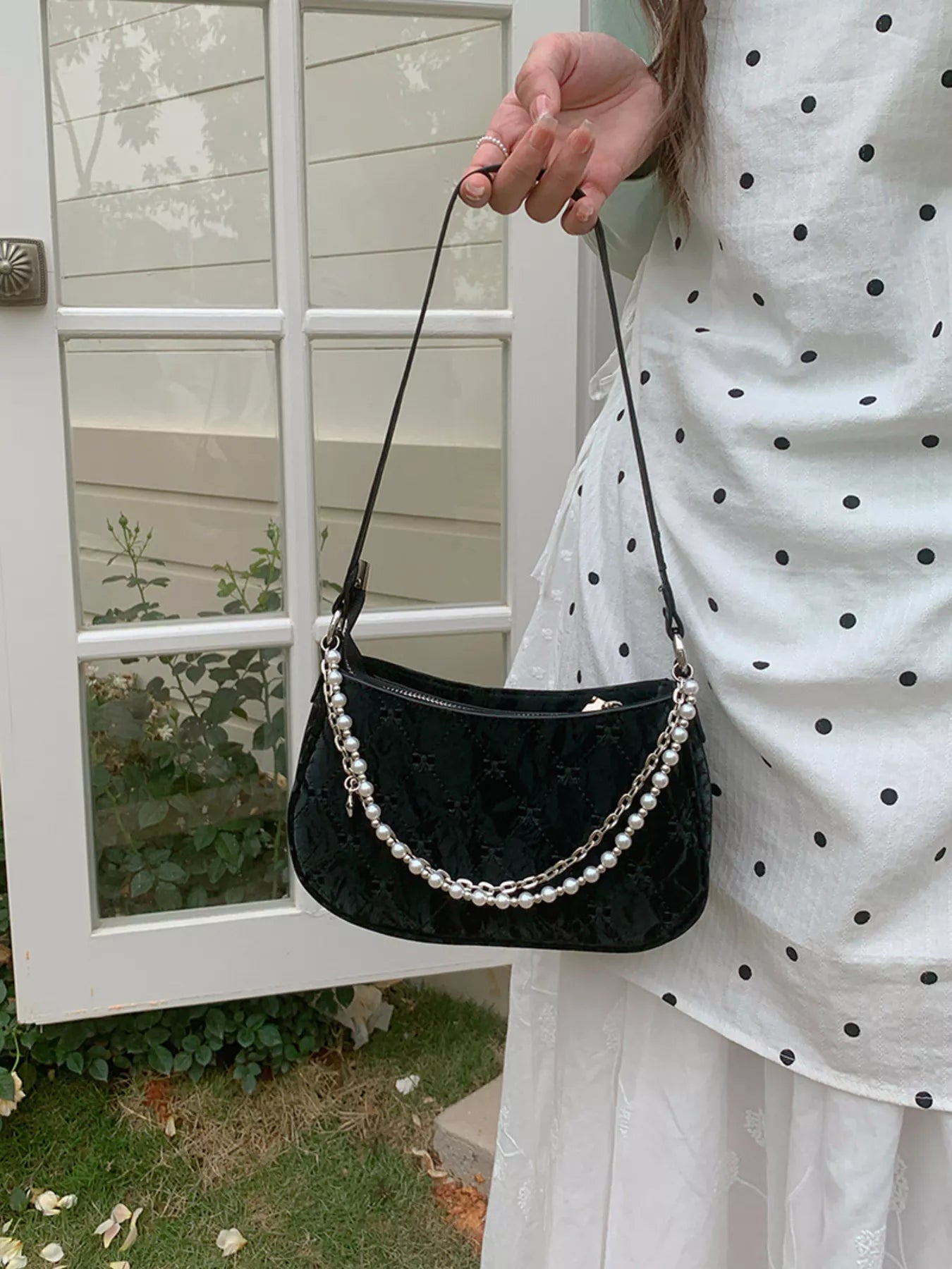 Pearl Chain Shoulder Bag nicholesgifts