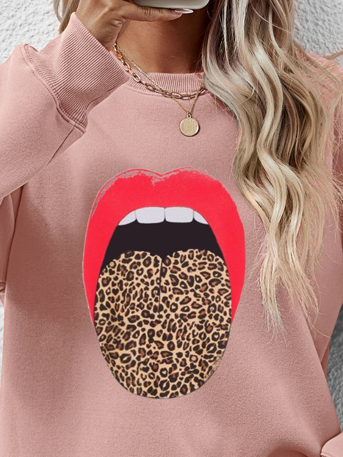 Leopard Lip Graphic Round Neck Sweatshirt nicholesgifts