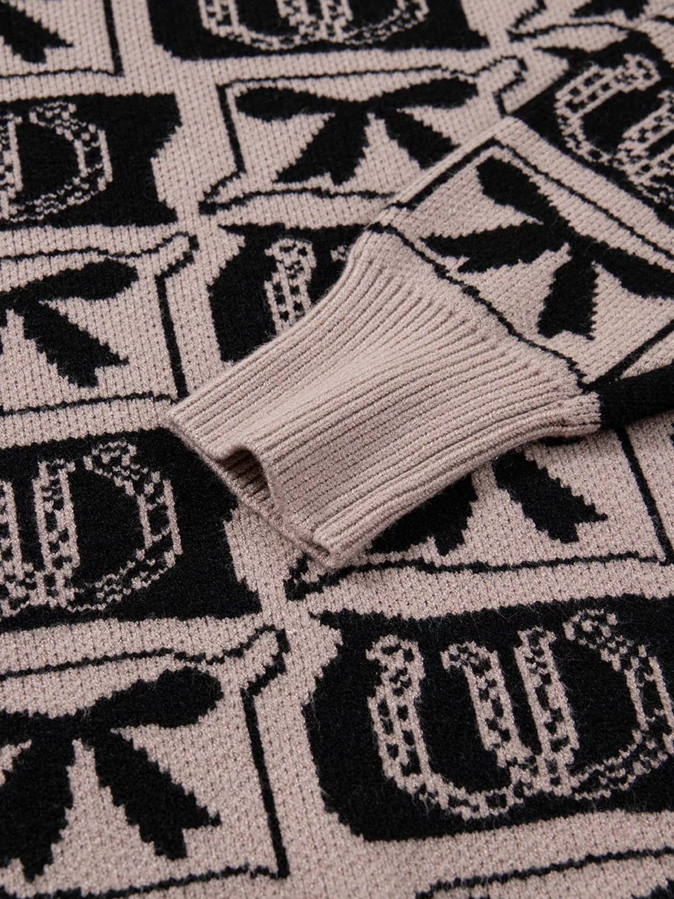 Bows & Horseshoes Pattern Round Neck Sweater Trendsi