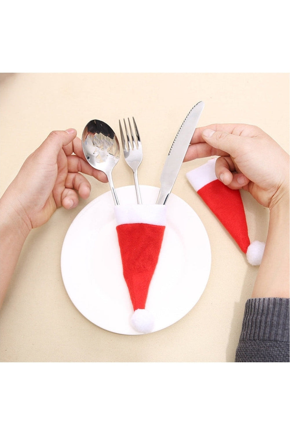 20-Piece Christmas Hat Cutlery Holders nicholesgifts