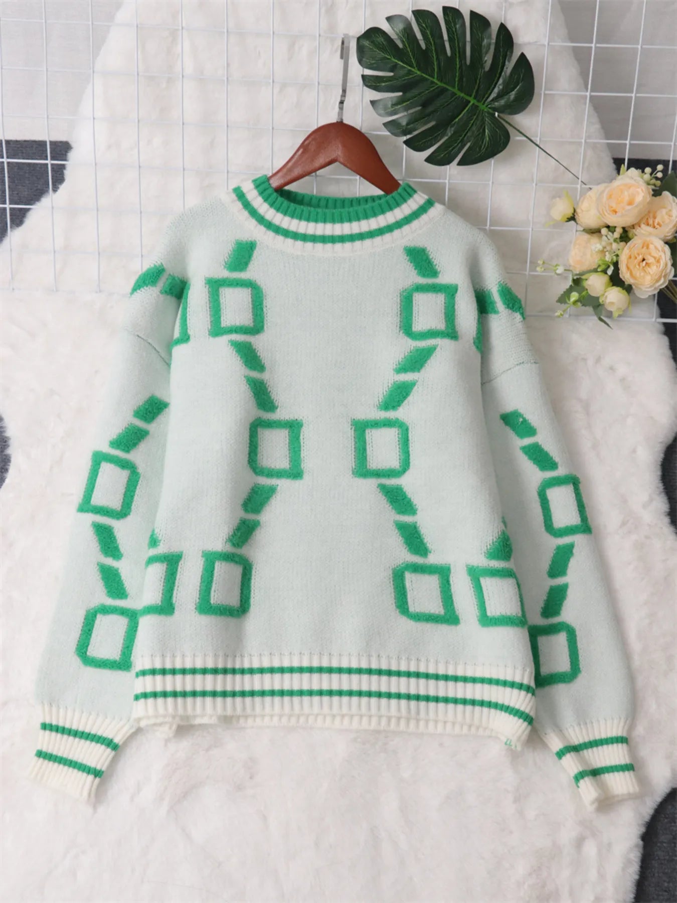 Contrast Round Neck Long Sleeve Sweater