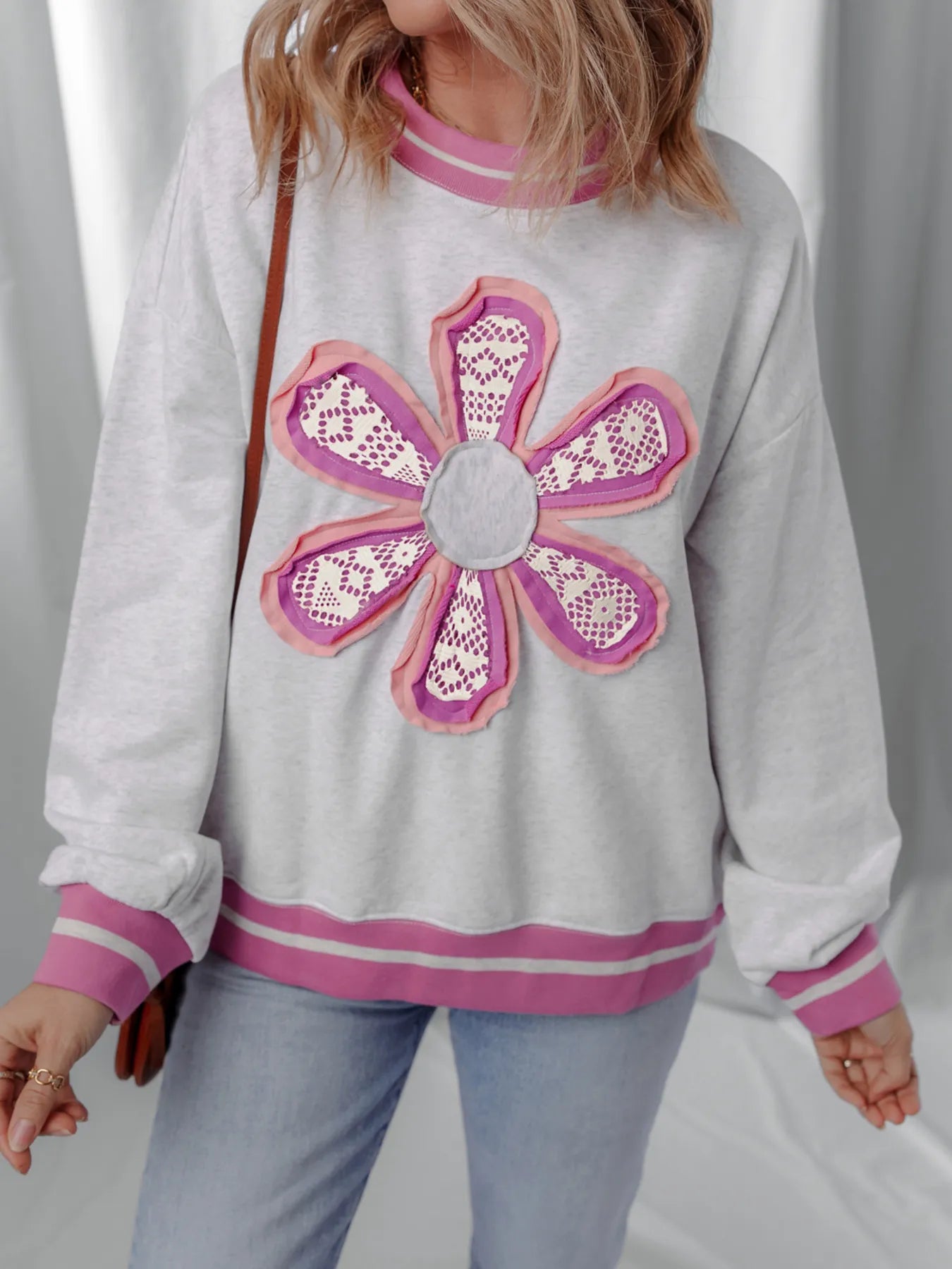Flower Patch Contrast Trim Crew Neck Sweatshirt