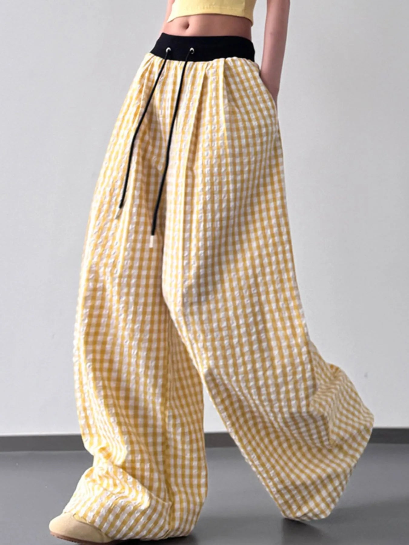 Gingham Wide Leg Drawstring Pants Trendsi