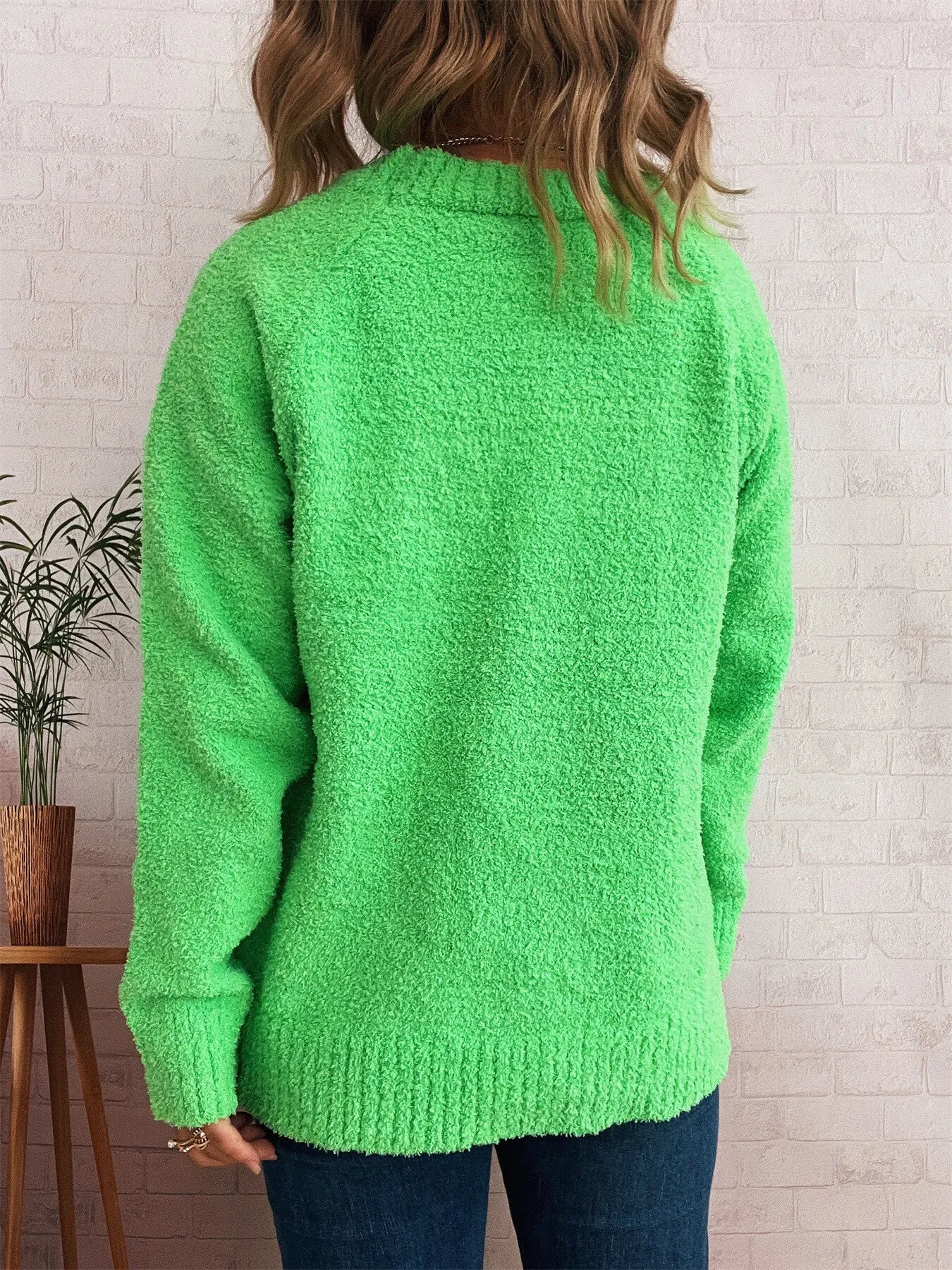 Round Neck Raglan Sleeve Sweater
