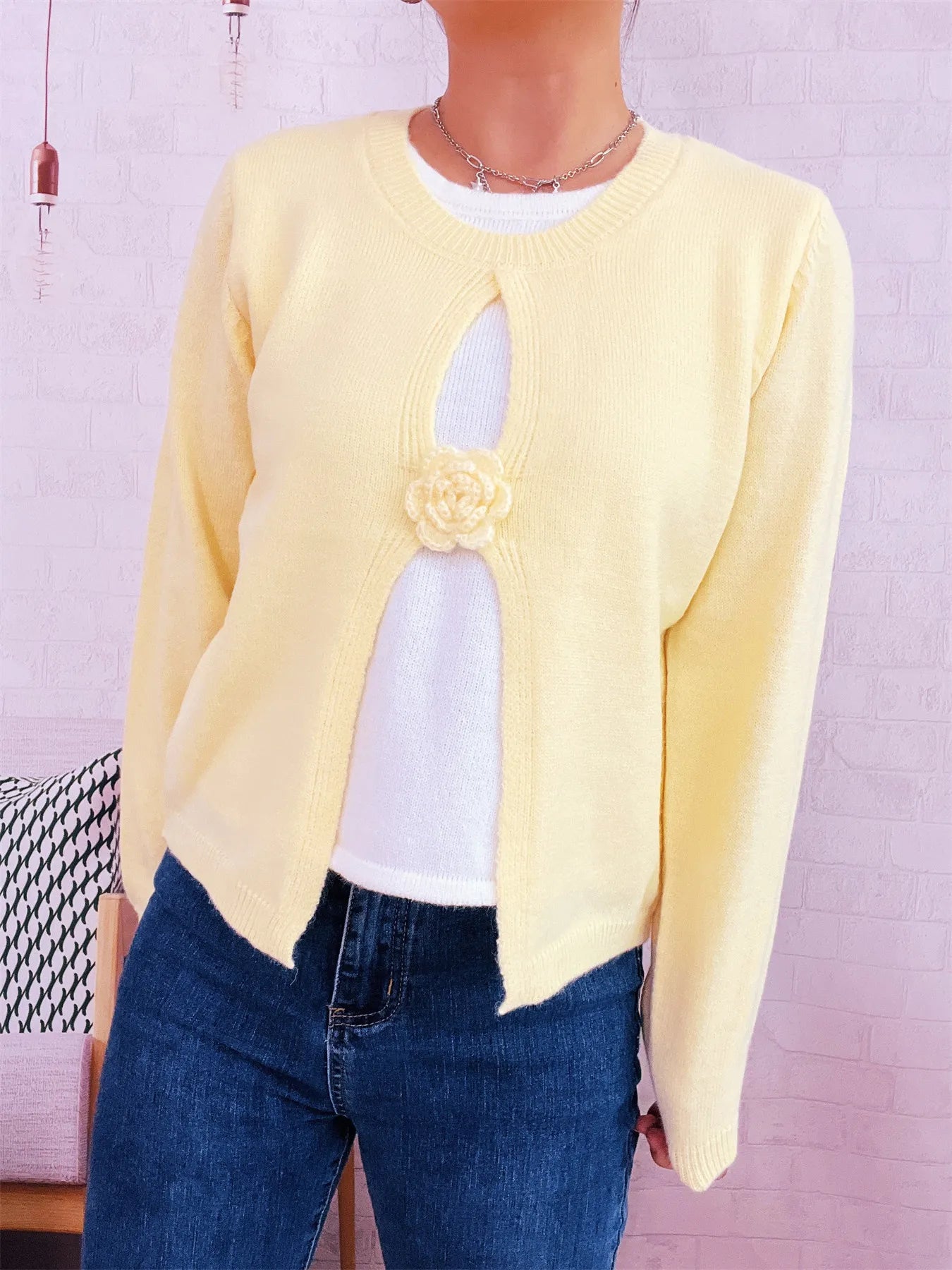 Flower Contrast Round Neck Sweater