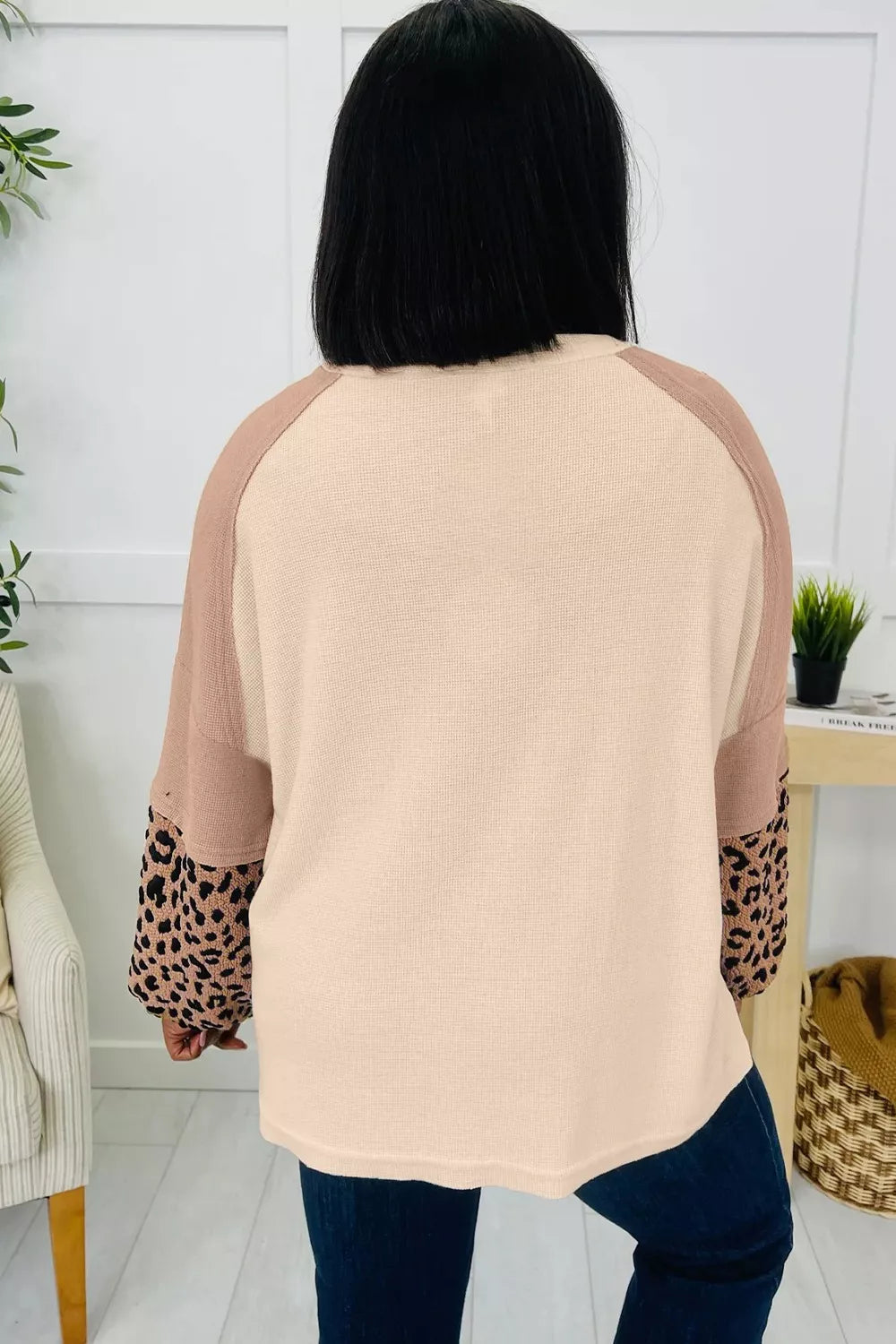 Leopard Star Patchwork Round Neck Sweatshirt Trendsi