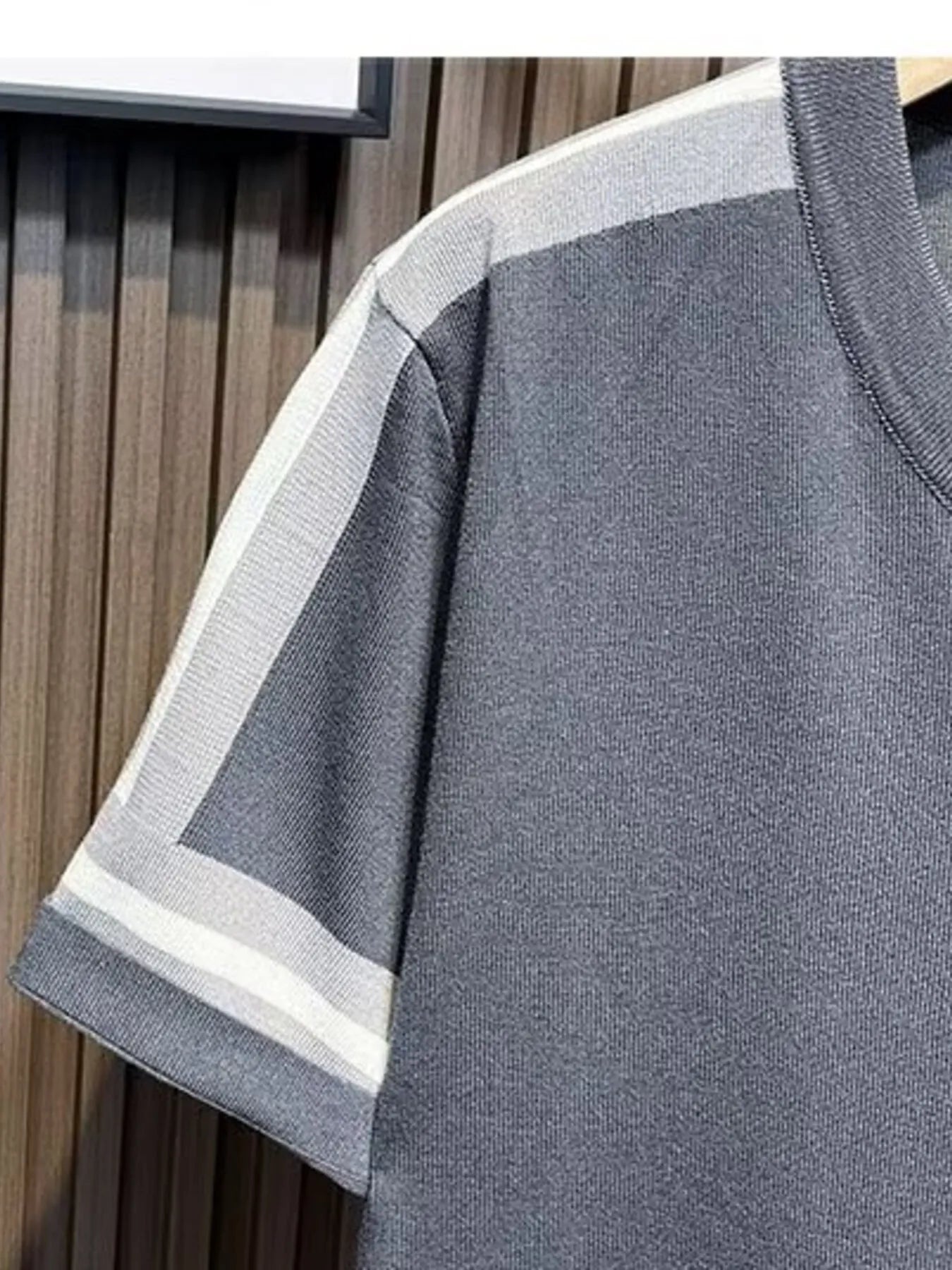 Men's Full Size Contrast Shoulder Stripes Round Neck T-Shirt Plus Size Trendsi