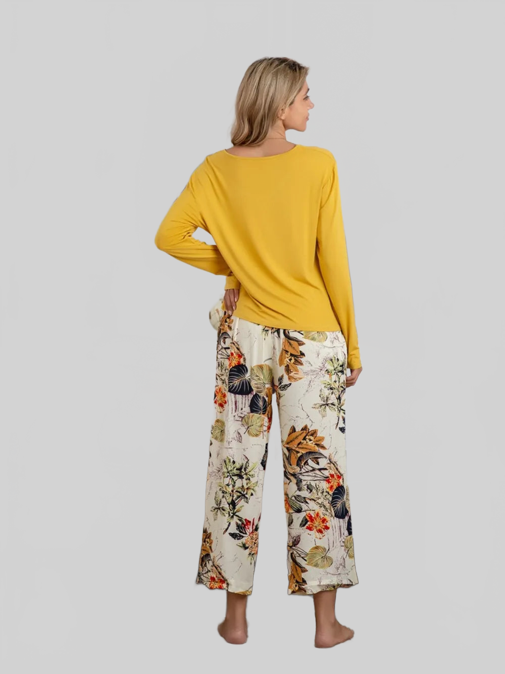 Round Neck Top and Printed Pants Lounge Set nicholesgifts