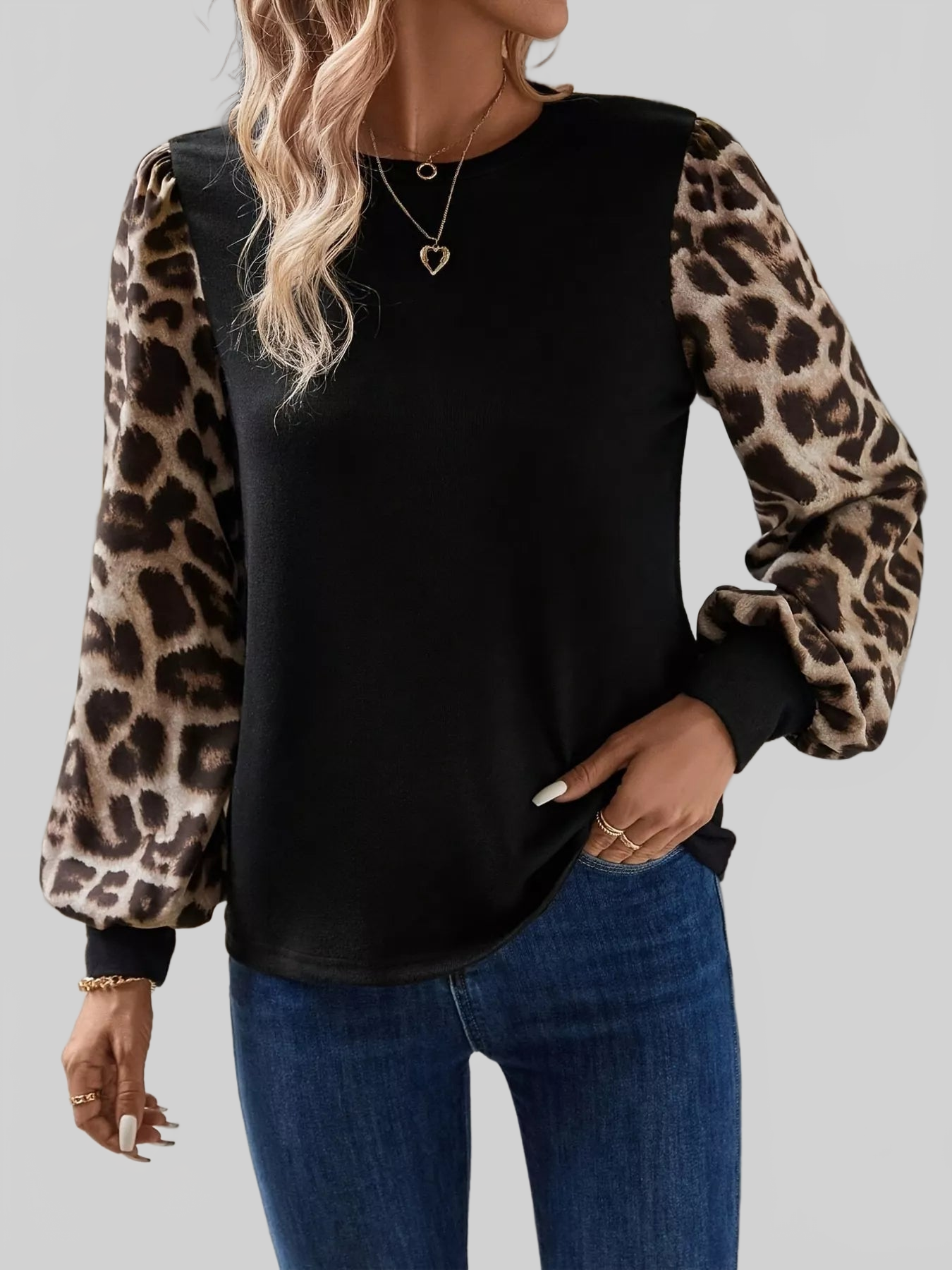 Leopard Long Sleeve Round Neck T-Shirt nicholesgifts