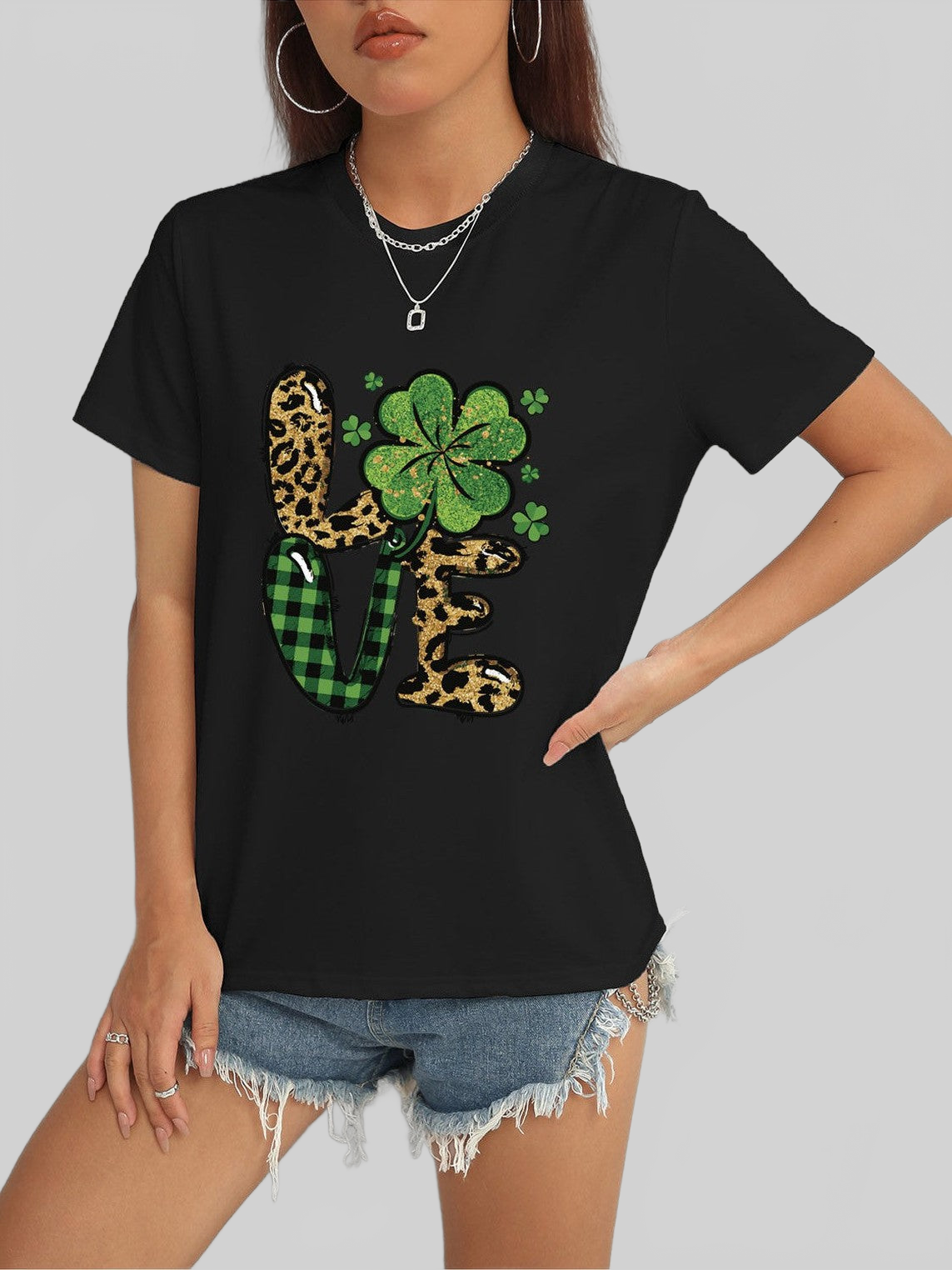 Women LOVE Round Neck Short Sleeve T-Shirt nicholesgifts