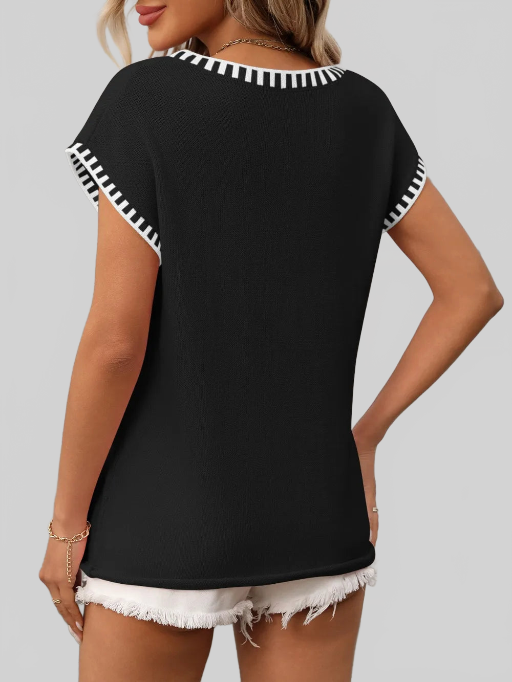Women Contrast Trim V-Neck Short Sleeve Knit Top nicholesgifts