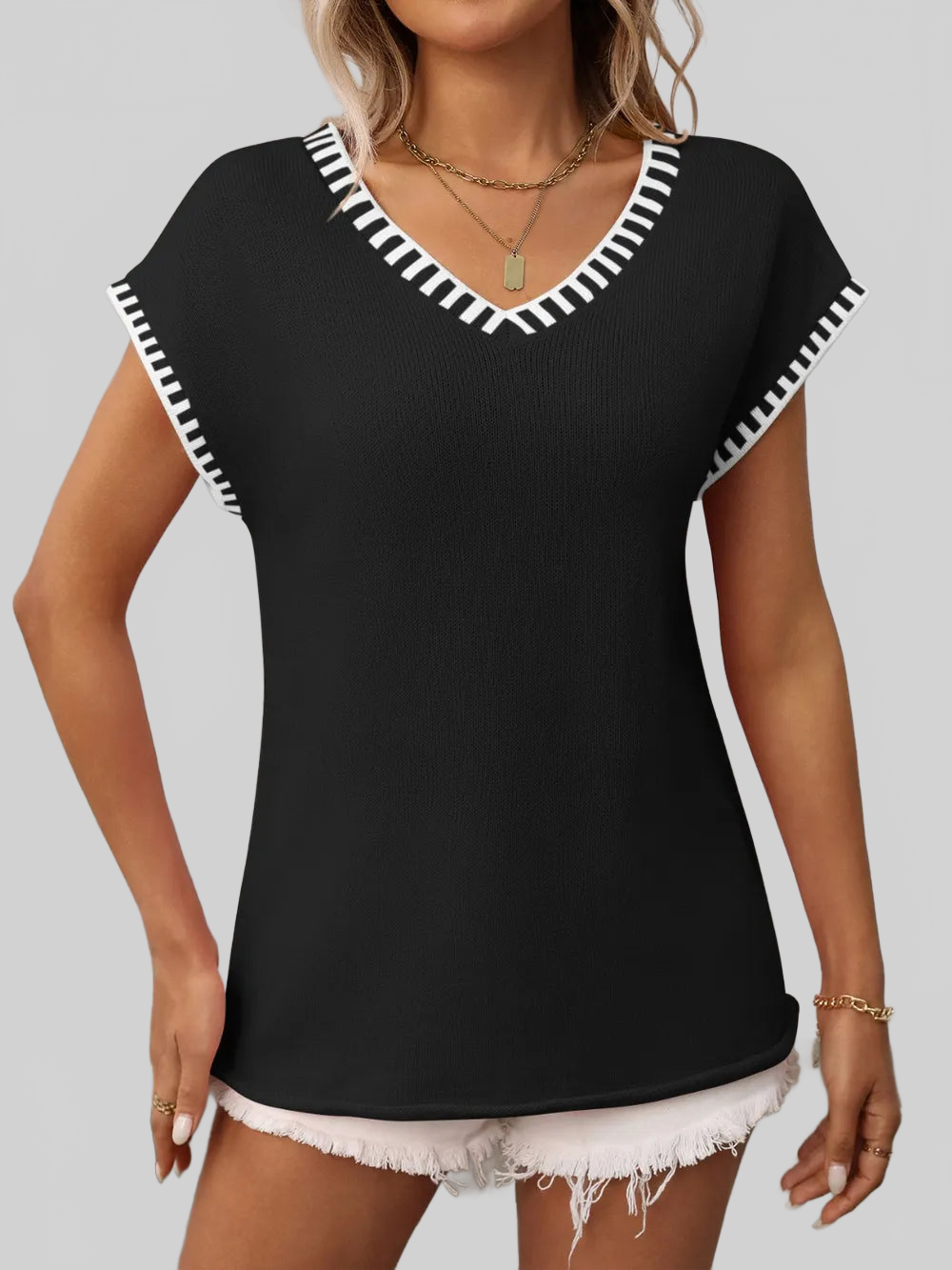 Women Contrast Trim V-Neck Short Sleeve Knit Top nicholesgifts