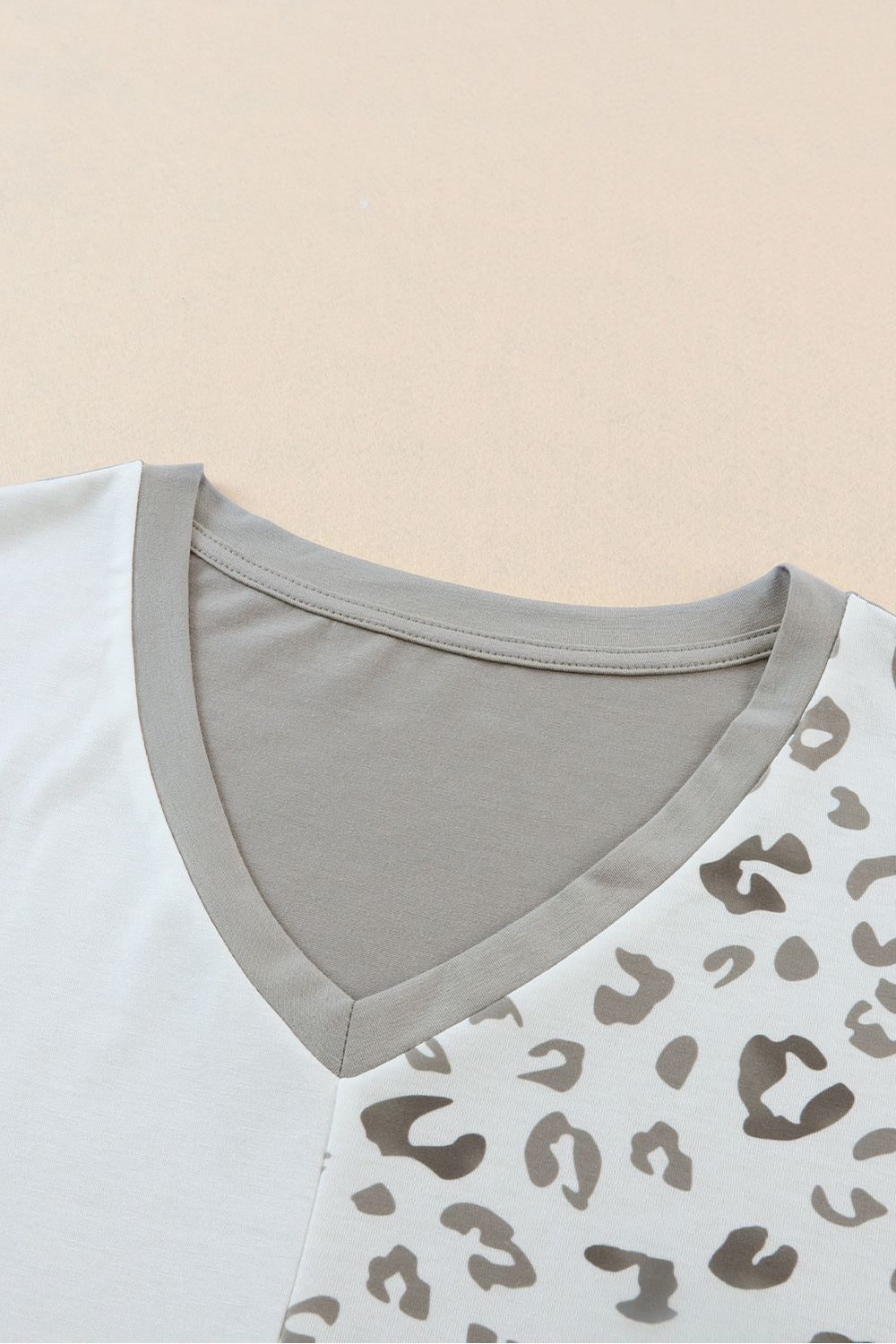 Plus Size Women Leopard V-Neck T-Shirt