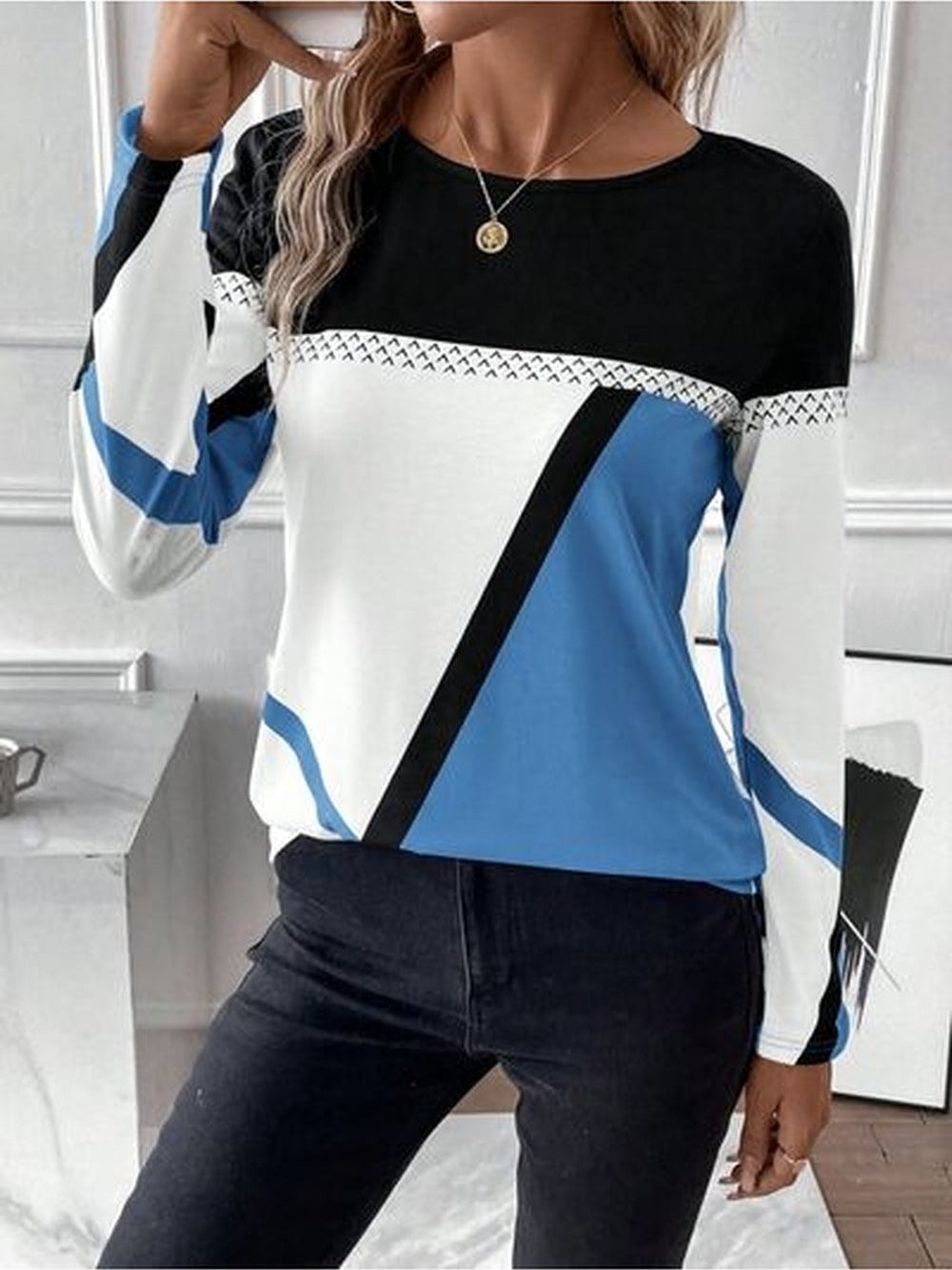 Women Contrast Round Neck Long Sleeve T-Shirt nicholesgifts