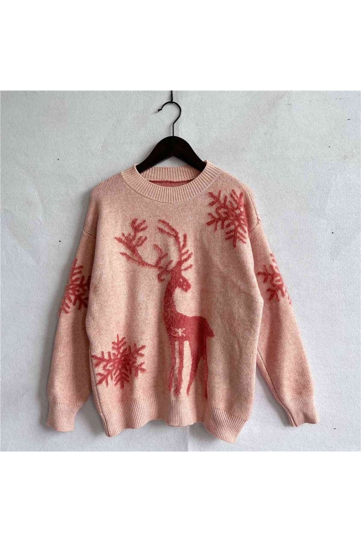 Women Reindeer and Snowflake Pattern Christmas Sweater nicholesgifts