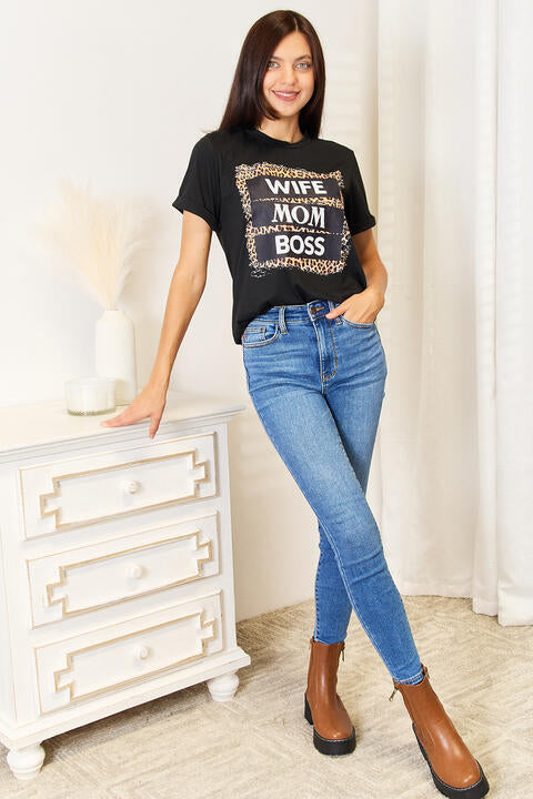 Women Wife Mom Boss Leopard Graphic T-Shirt nicholesgifts