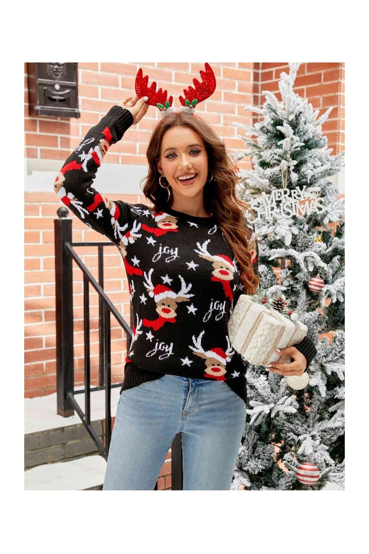 Women Reindeer Round Neck Sweater nicholesgifts