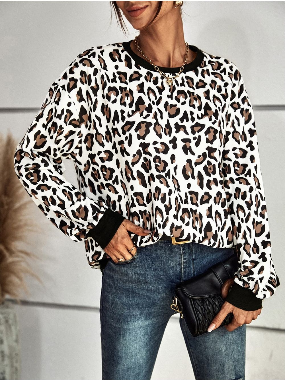 Women Leopard Round Neck Dropped Shoulder Sweatshirt nicholesgifts