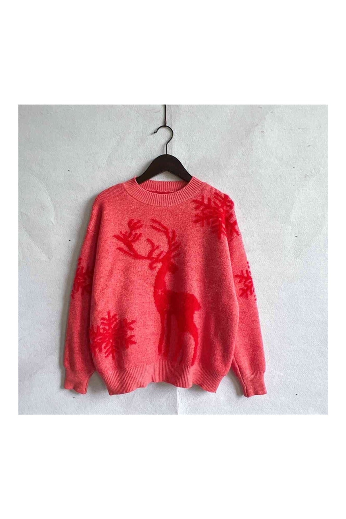 Women Reindeer and Snowflake Pattern Christmas Sweater nicholesgifts