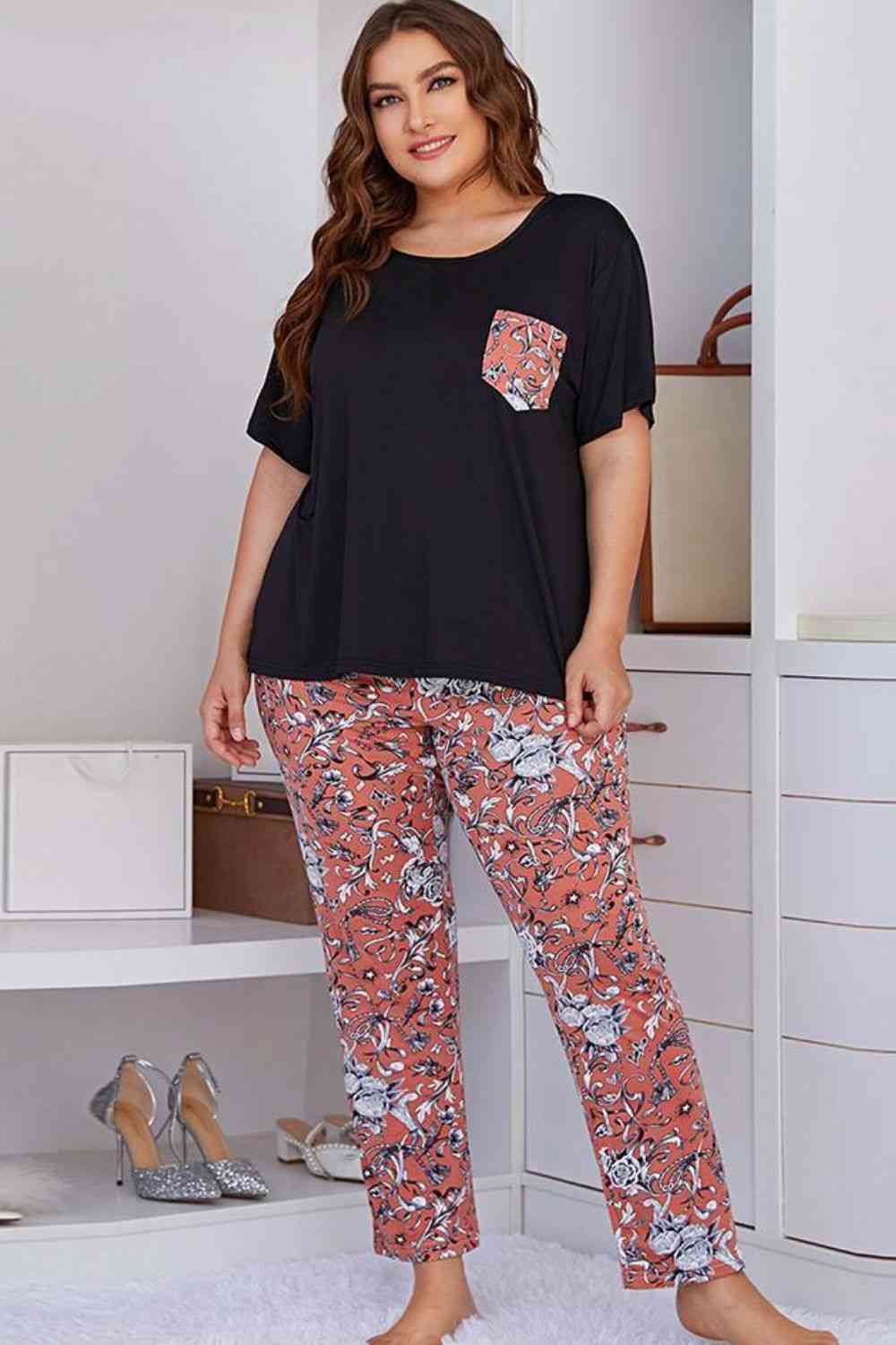 Plus Size Women Contrast Round Neck Tee and Floral Pants Lounge Set nicholesgifts