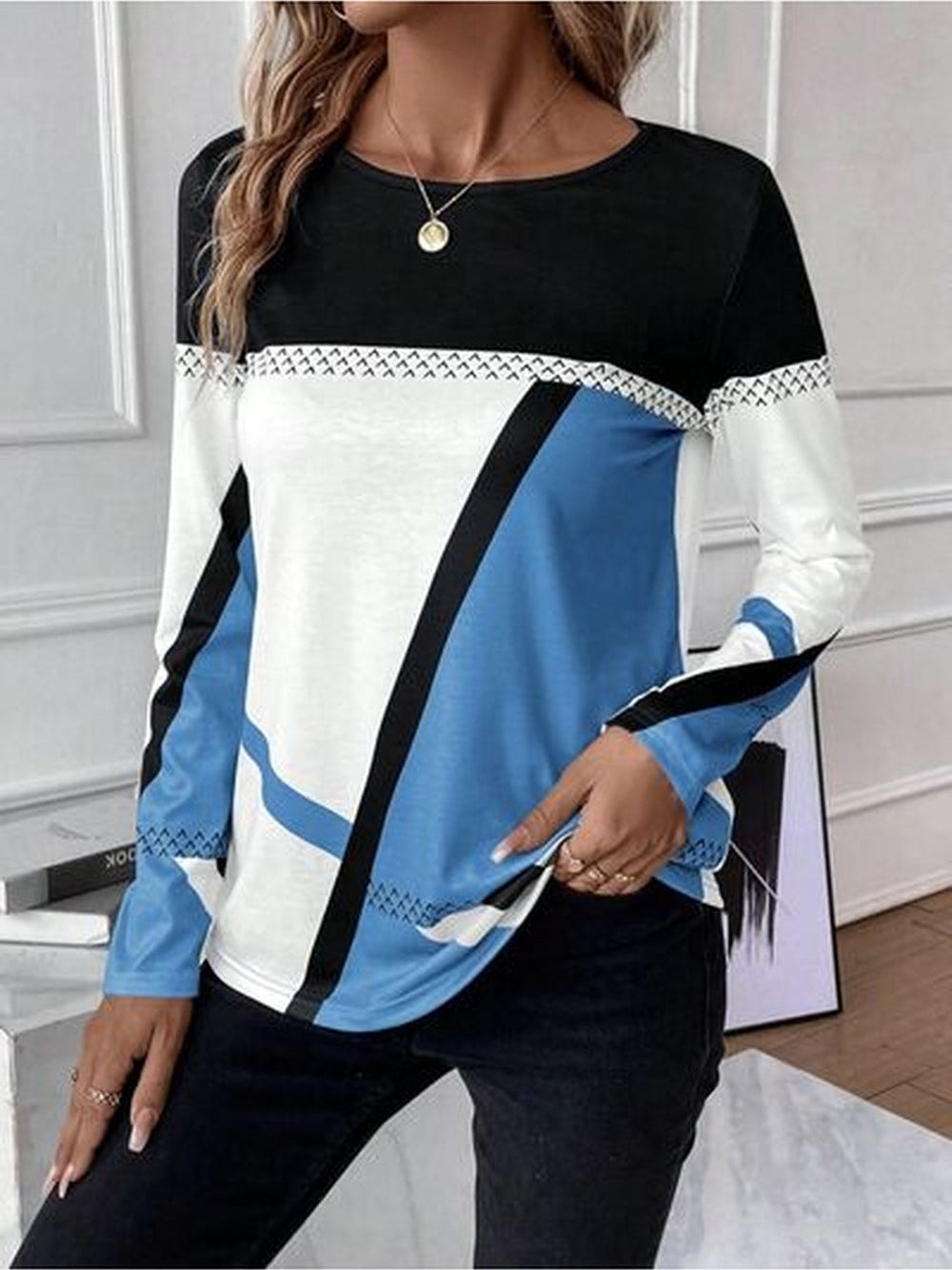 Women Contrast Round Neck Long Sleeve T-Shirt nicholesgifts