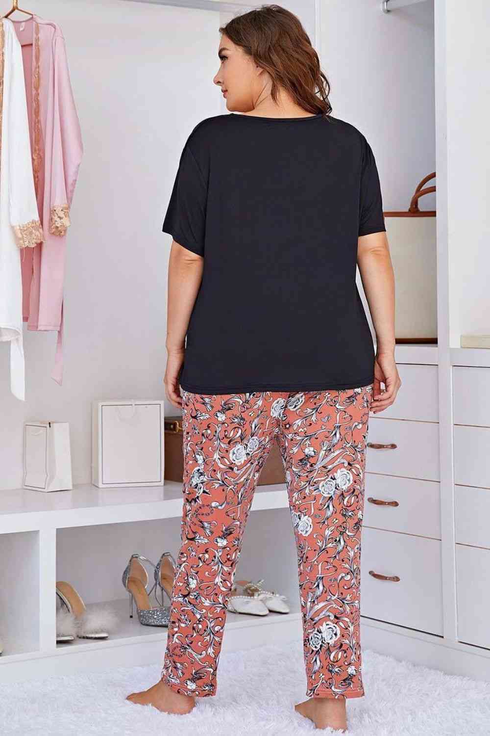 Plus Size Women Contrast Round Neck Tee and Floral Pants Lounge Set nicholesgifts